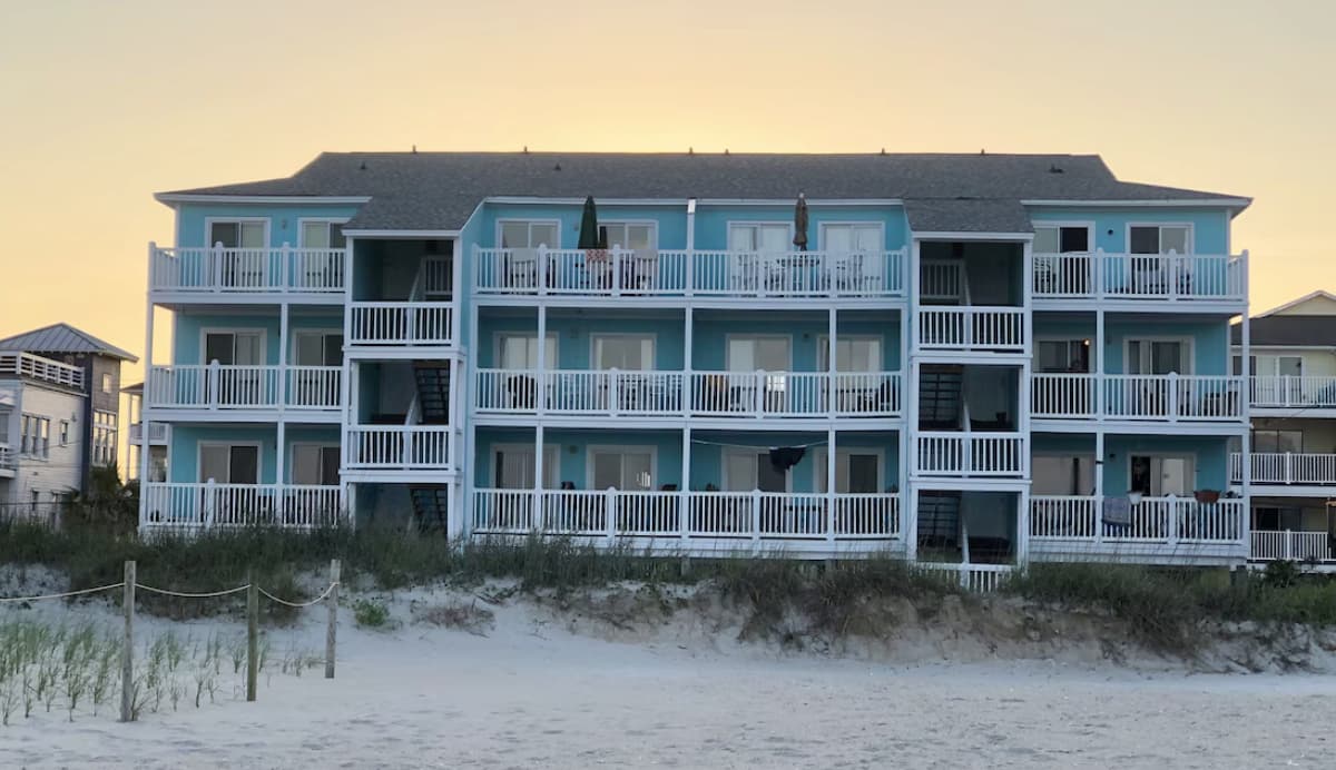 Resort Winds IV
